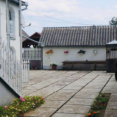 Садиба Анна - Термальні Води Косино Zapson Exteriör bild