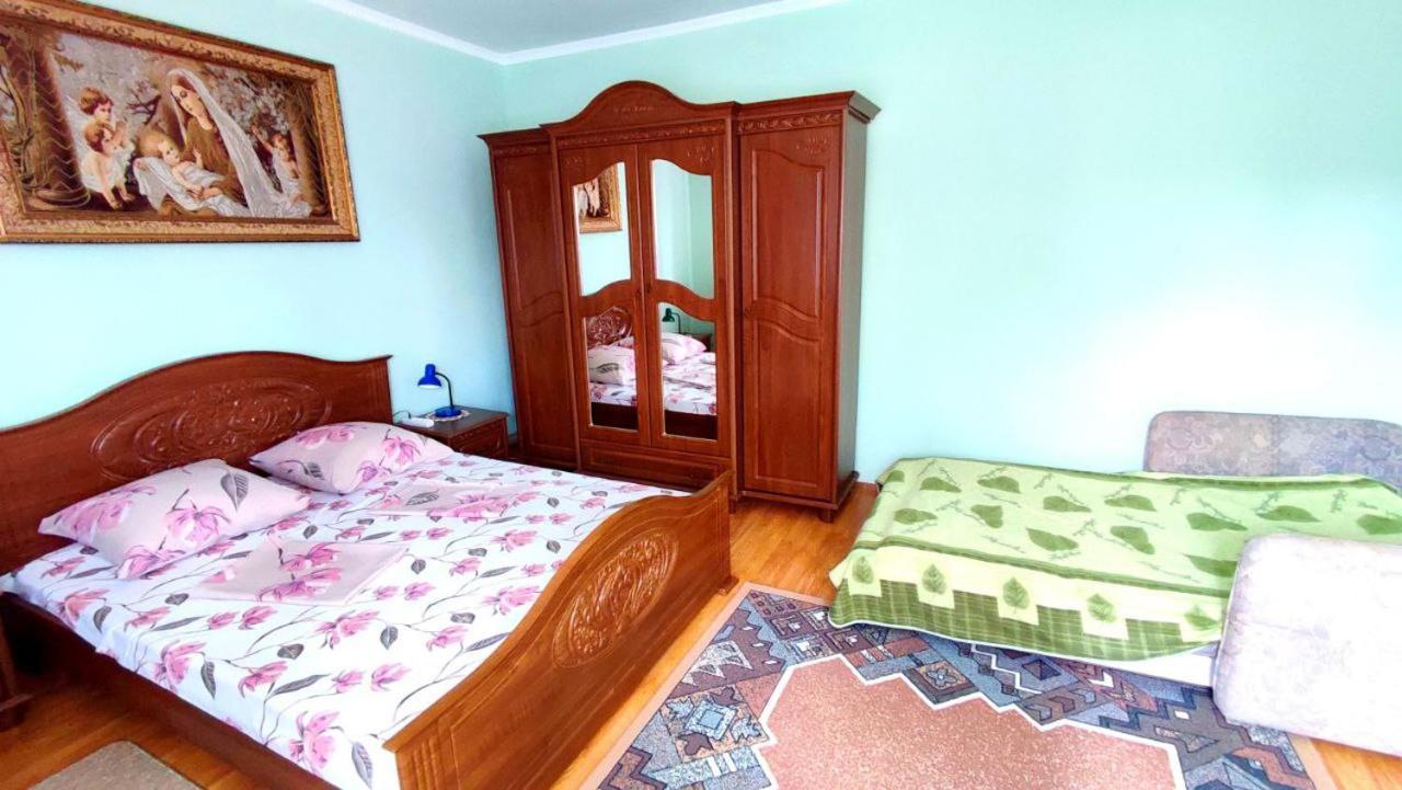 Садиба Анна - Термальні Води Косино Zapson Exteriör bild